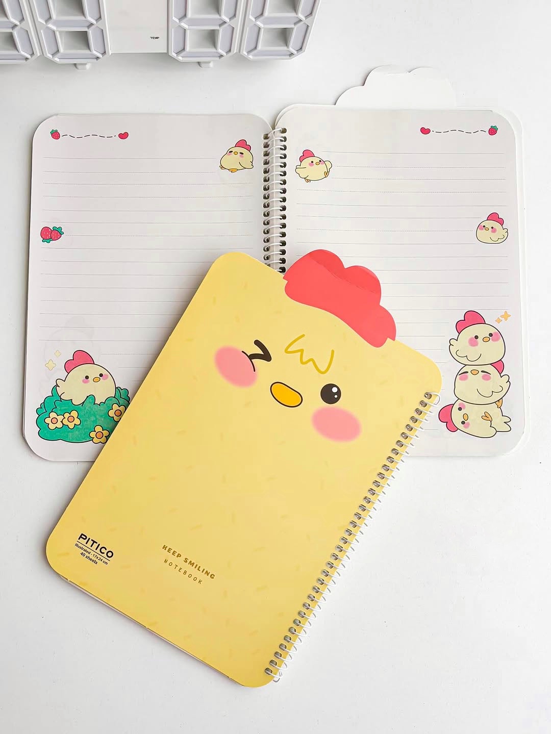 دفتر مشق حاشیه دار رنگی طرح خروس