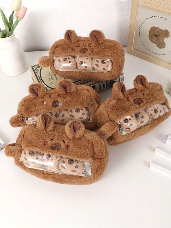 جامدادی پارچه ای طرح کاپی بارا